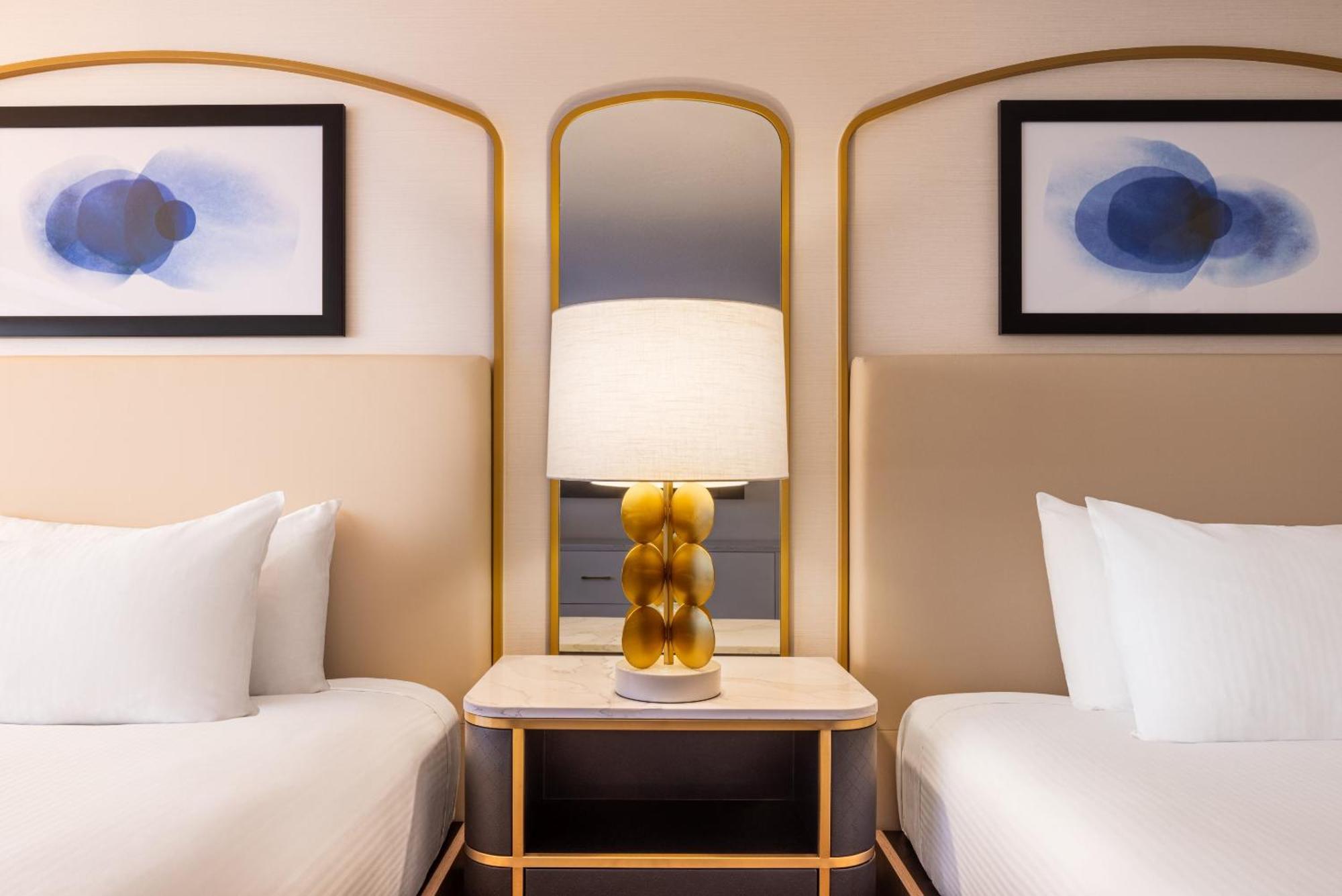 Paris Las Vegas Hotel & Casino (Adults Only) Esterno foto "The hotel is a work of art."