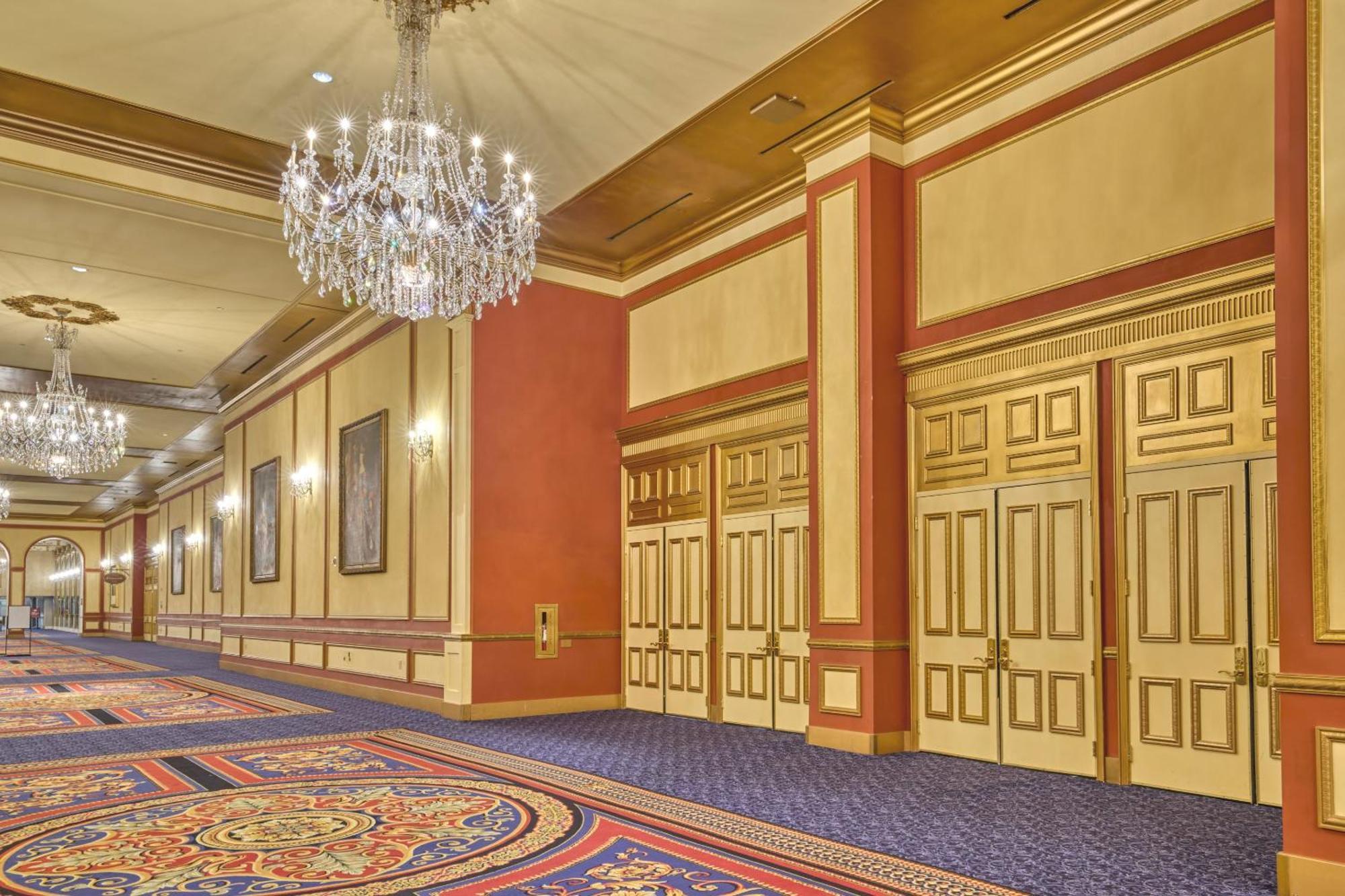 Paris Las Vegas Hotel & Casino (Adults Only) Esterno foto The ballroom at the Waldorf Astoria Chicago
